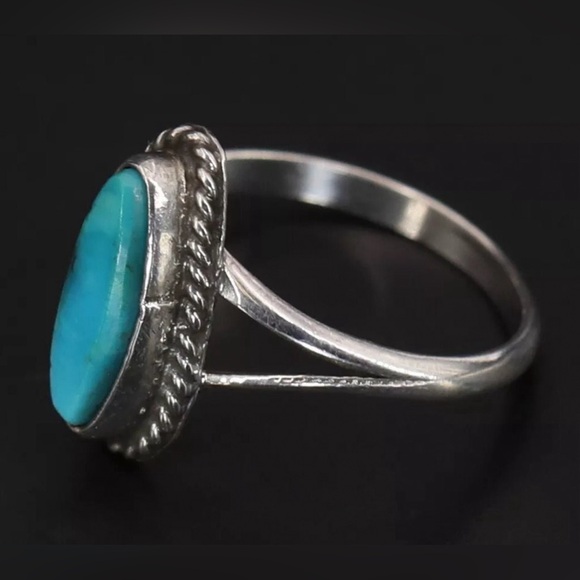 VINTAGE - NAVAJO Turquoise Elongated Braided STERLING silver ring size 6us - Picture 5 of 7